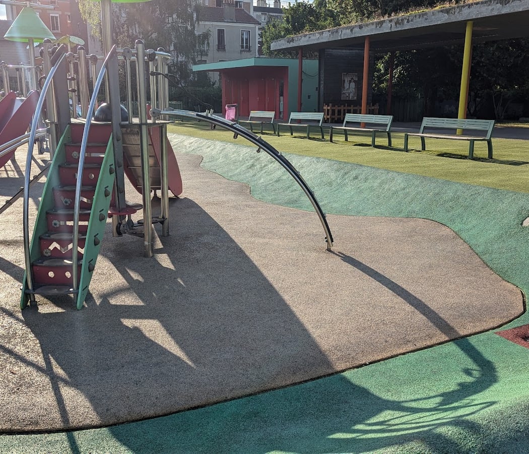 Aire de jeux pour enfants 2